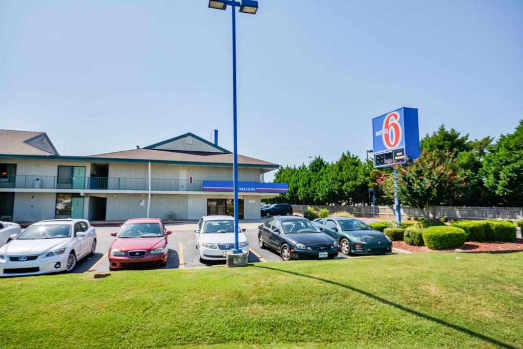 Motel 6 Huntsville - Madison Exterior photo